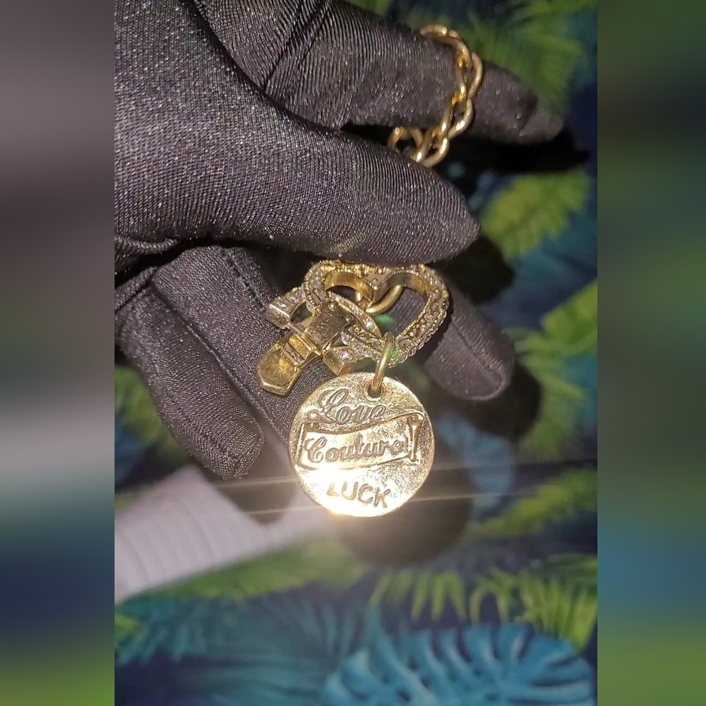 JUICY COUTURE VINTAGE "LADY LUCK" BRACELET -LADY JUICY GOLD TONE CRYSTAL CHARM - Picture 6 of 10